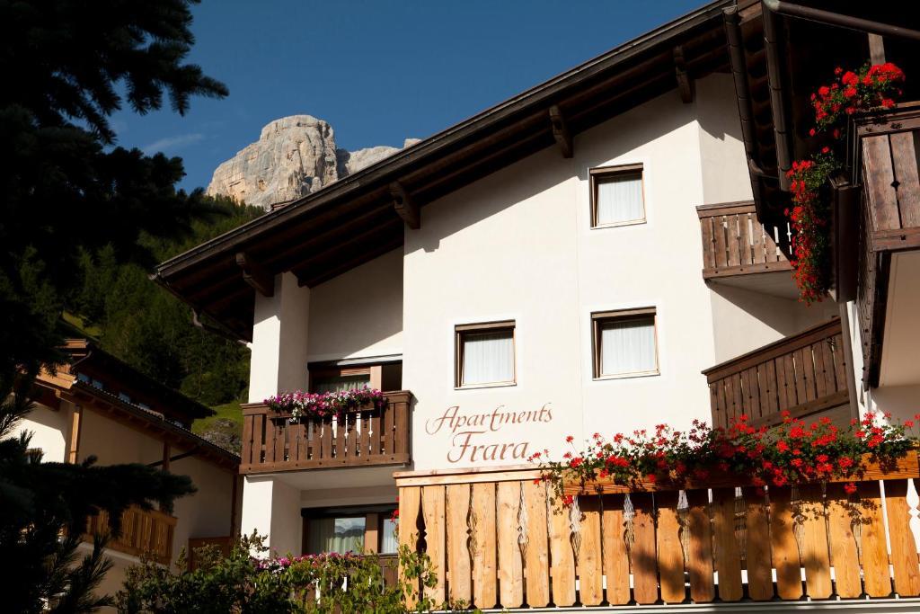 Frara Residence Apartments San Cassiano  Exteriér fotografie